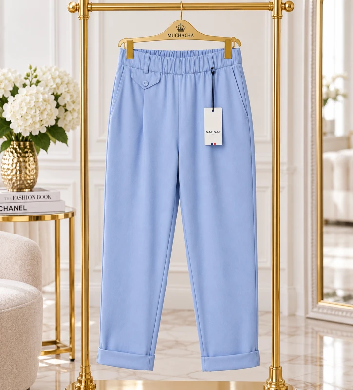 122 Damskie niebieskie spodnie z wiskozy o fasonie mom fit.png